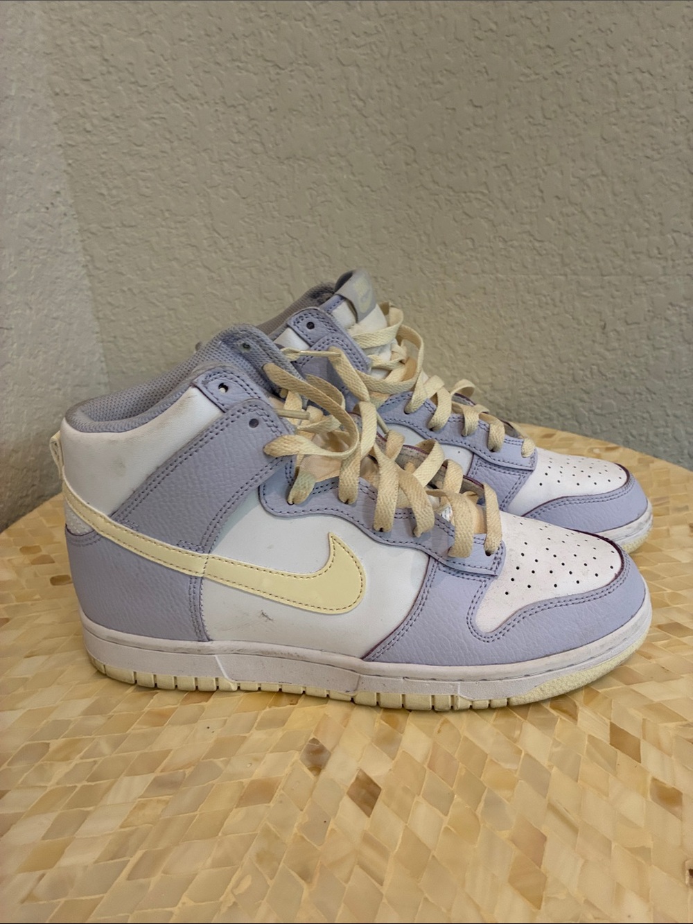 Nike High-Top Sneakers in Lavender and Creamy Yellow size 9